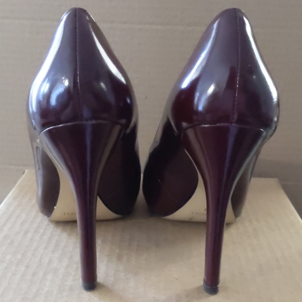 *SOLD ON MERC* Red Nine West Peep Toe Heels - Picture 5 of 7